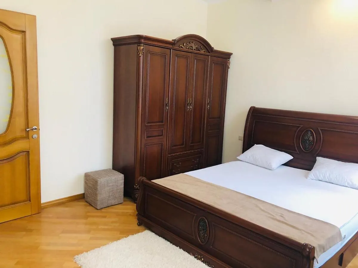Apartman Amazing View Of Khreshchatyk! Kijev