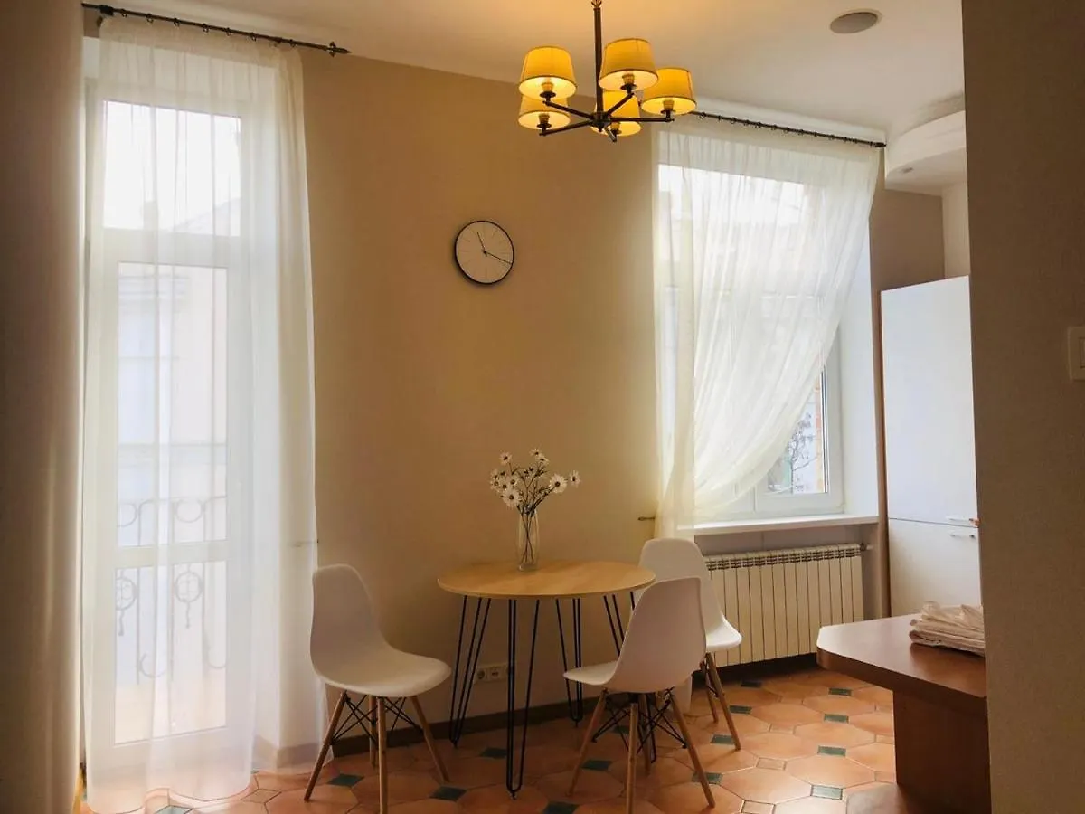 Amazing View Of Khreshchatyk! Kijev Apartman