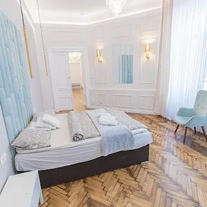 Royal , Краков Польша