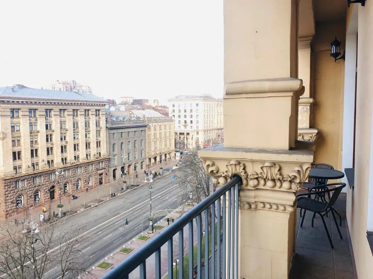 Апартаменты Amazing View Of Khreshchatyk! Киев